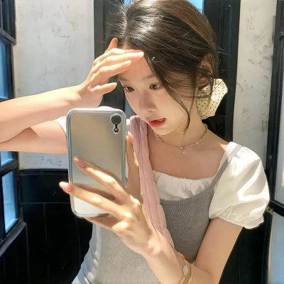 苦恼人的笑